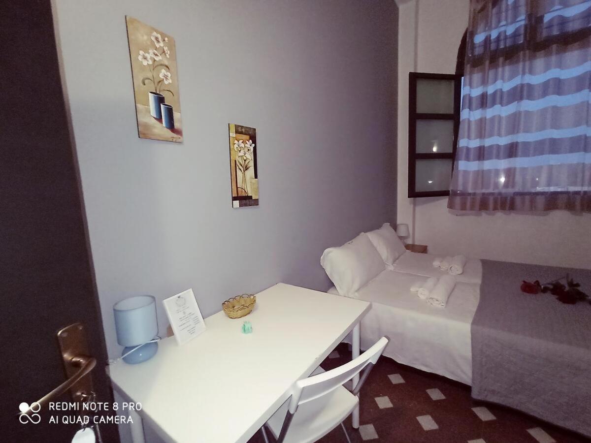 Stanze Di Leo Hotel Palermo Luaran gambar